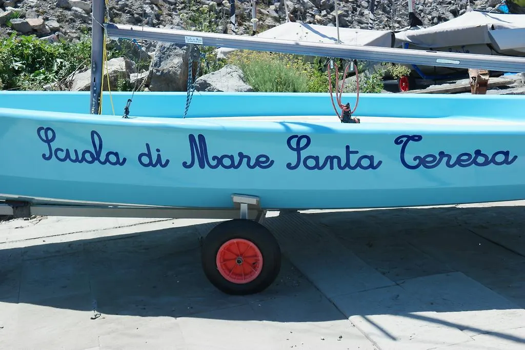 Scuola di Mare Santa Teresa Hotel Lerici Affittacamere