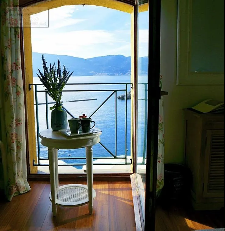 Scuola di Mare Santa Teresa Hotel Lerici